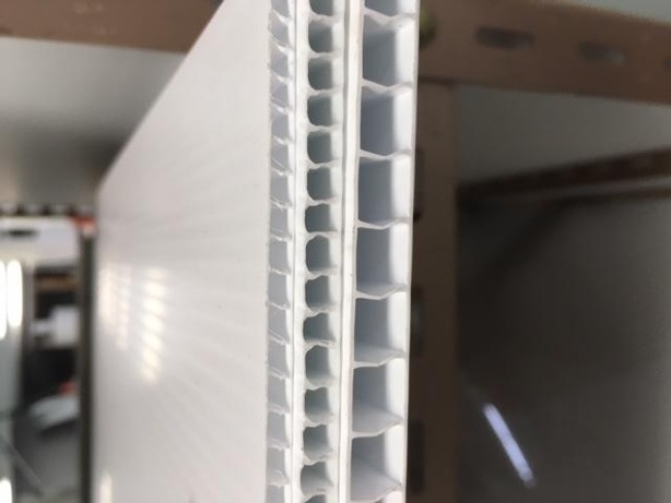 3 sizes of Coroplast