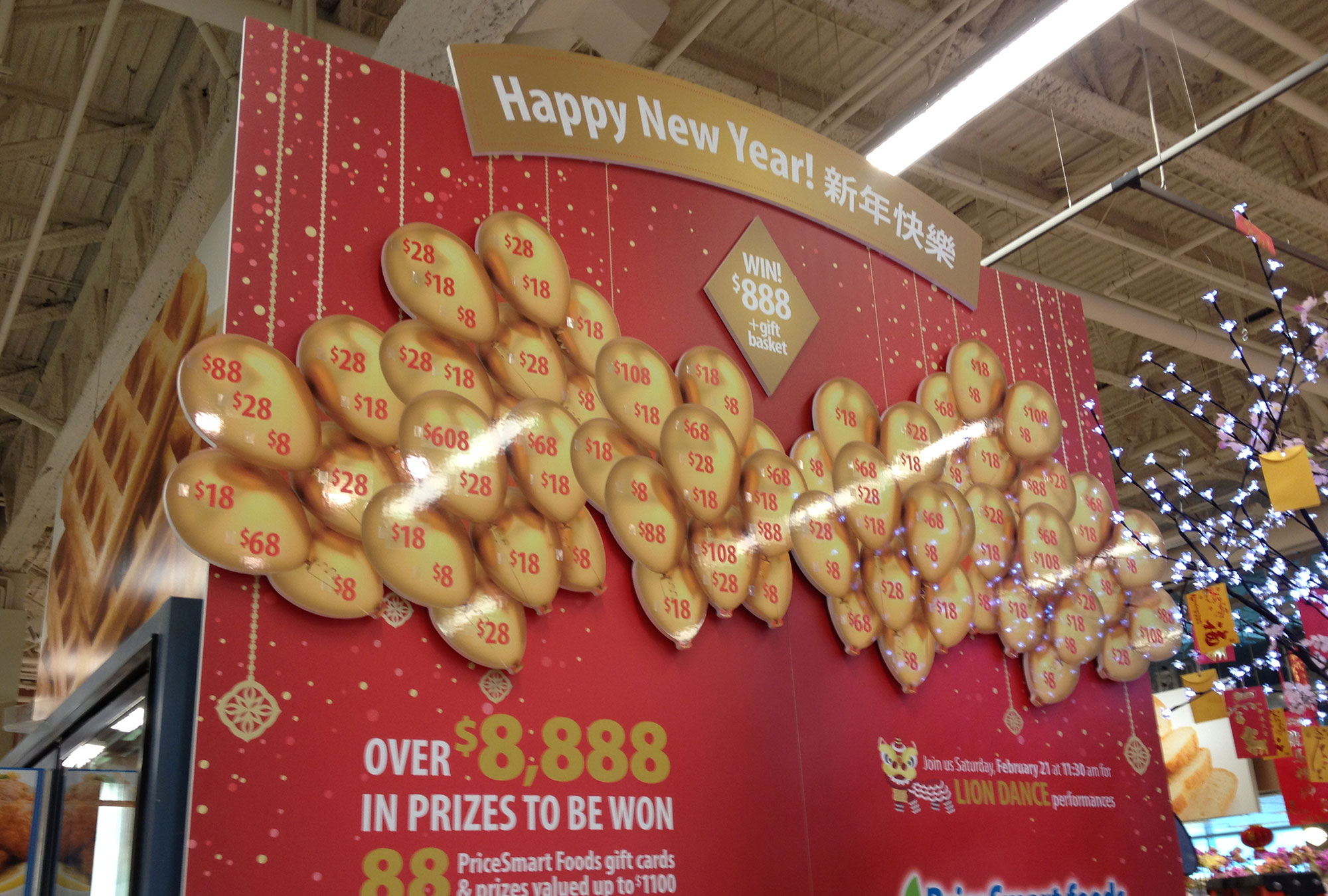 3-Dimensional in-store stand up display